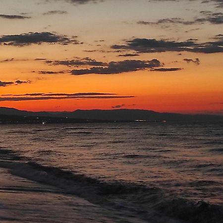 Costa Petra - Luxury Seaside Cottage With Garden - Vacation House For Families In Greece Néa Meságkala Esterno foto