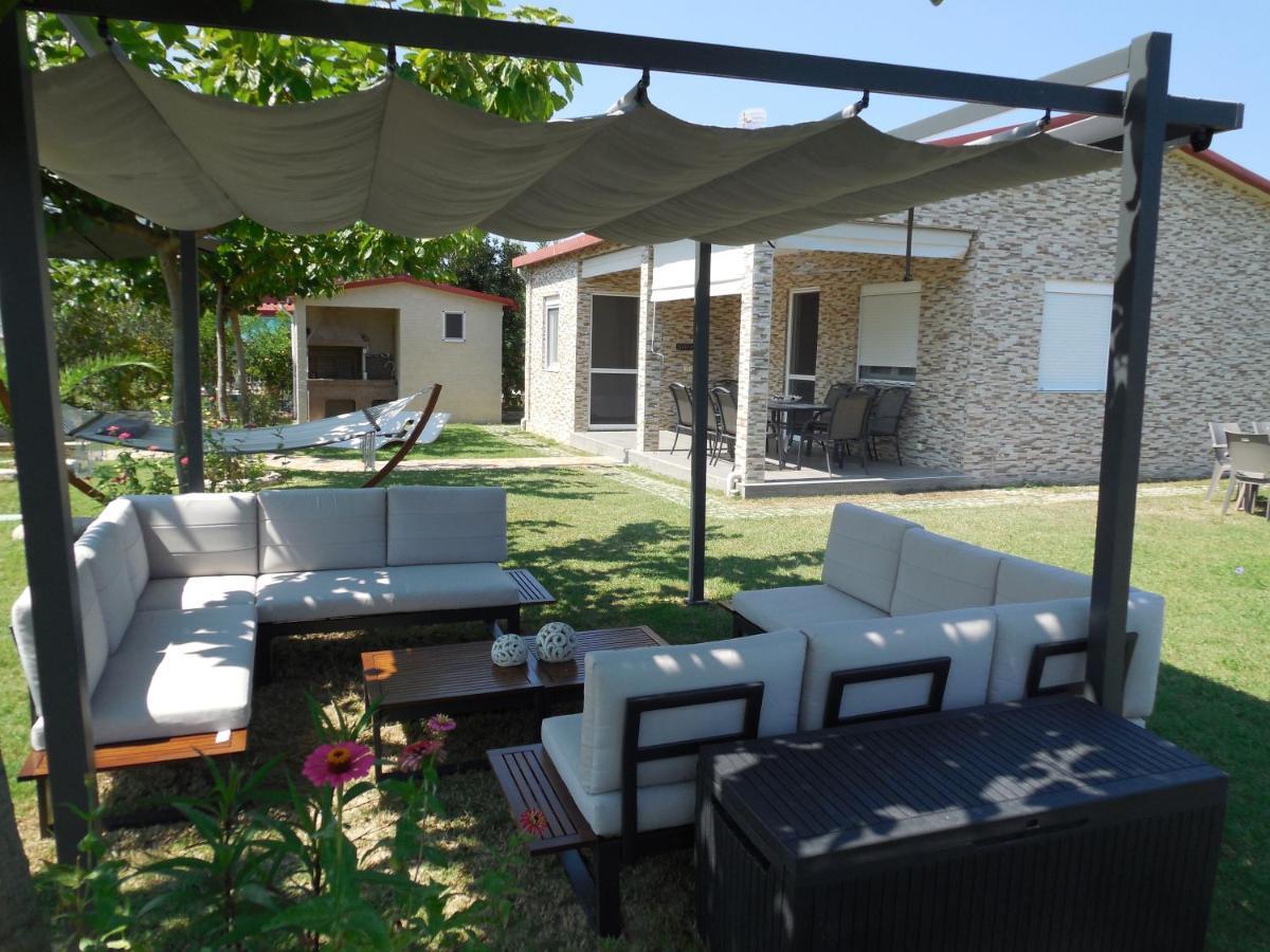 Costa Petra - Luxury Seaside Cottage With Garden - Vacation House For Families In Greece Néa Meságkala Esterno foto