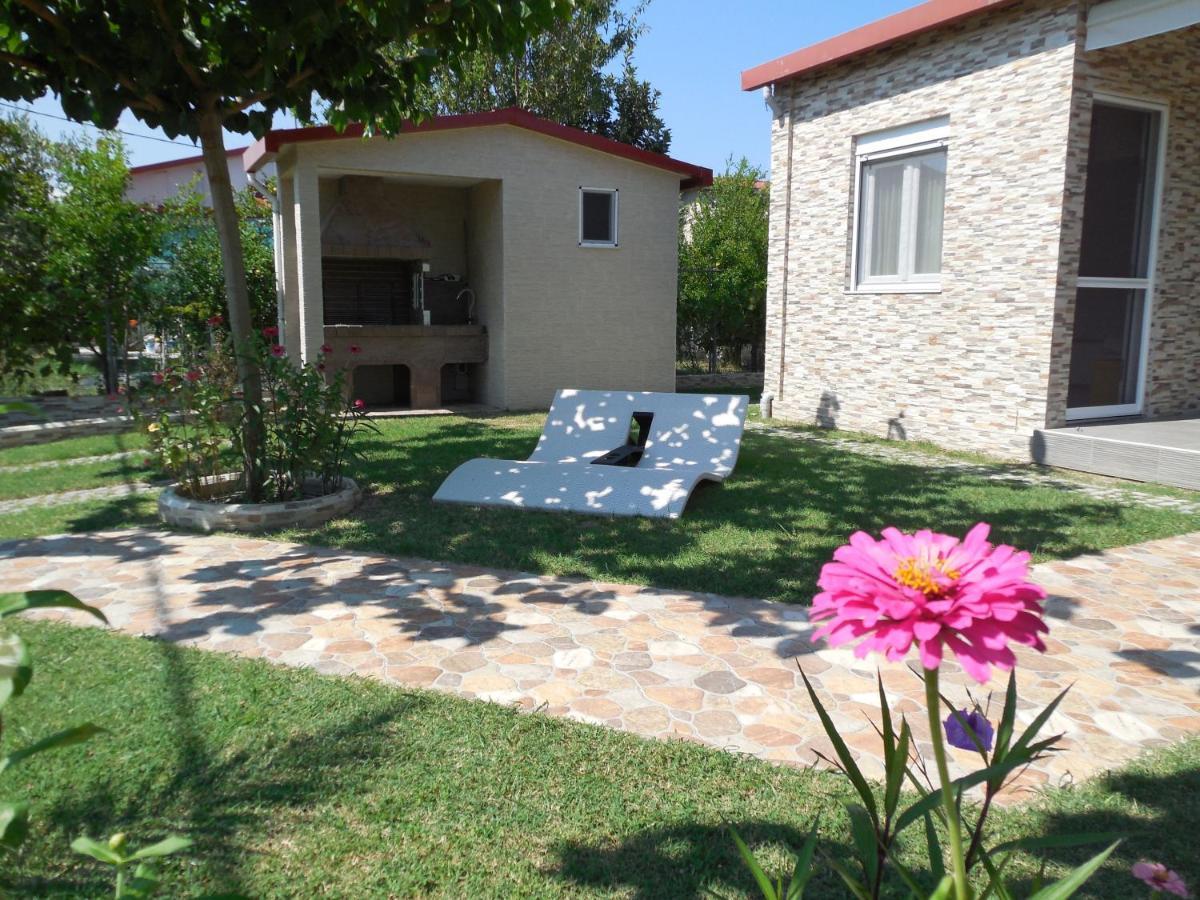 Costa Petra - Luxury Seaside Cottage With Garden - Vacation House For Families In Greece Néa Meságkala Esterno foto