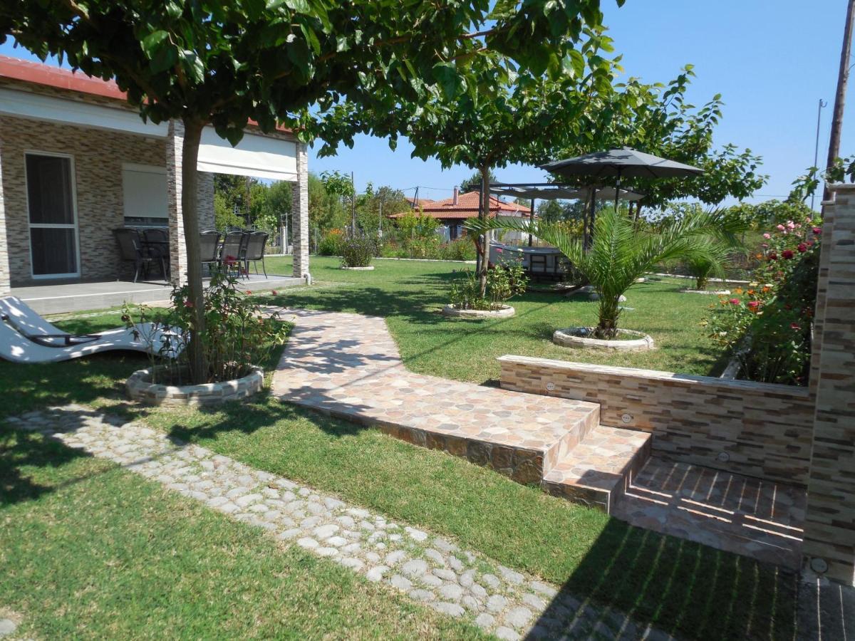 Costa Petra - Luxury Seaside Cottage With Garden - Vacation House For Families In Greece Néa Meságkala Esterno foto