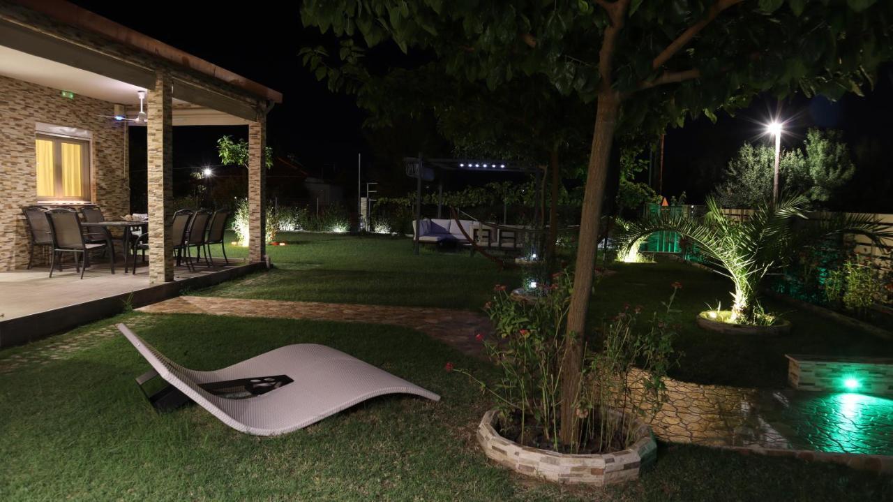 Costa Petra - Luxury Seaside Cottage With Garden - Vacation House For Families In Greece Néa Meságkala Esterno foto