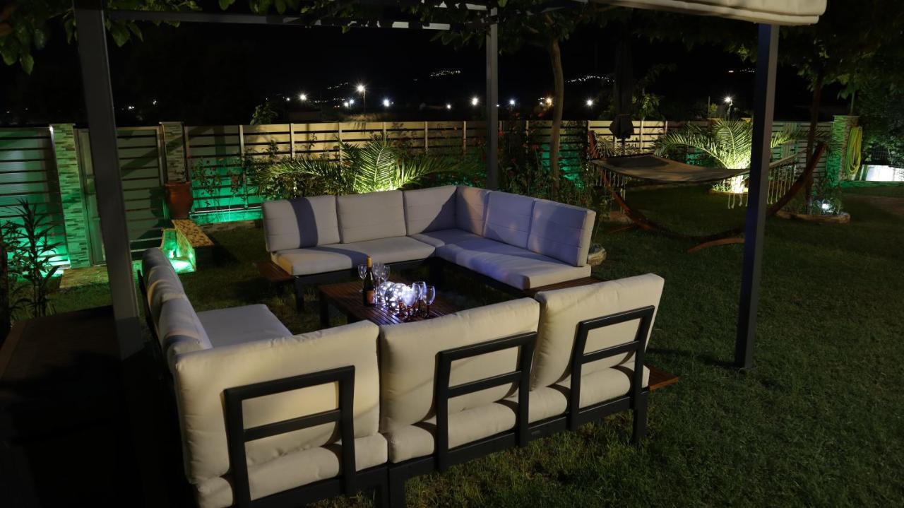 Costa Petra - Luxury Seaside Cottage With Garden - Vacation House For Families In Greece Néa Meságkala Esterno foto