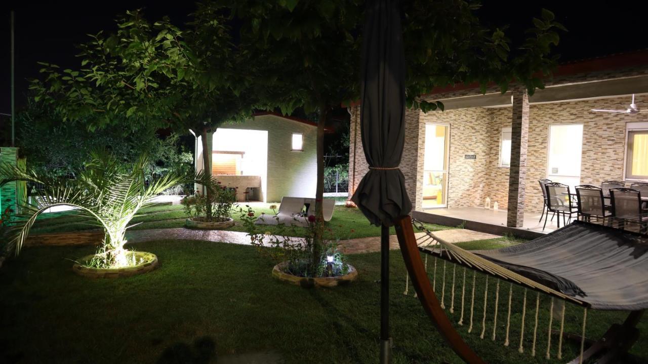 Costa Petra - Luxury Seaside Cottage With Garden - Vacation House For Families In Greece Néa Meságkala Esterno foto